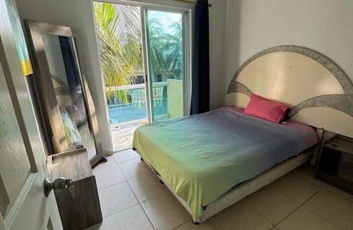 Luis Donaldo Colosio House | 3-bedroom house in amazing Playa del Carmen with WiFi, AC Pet friendly
