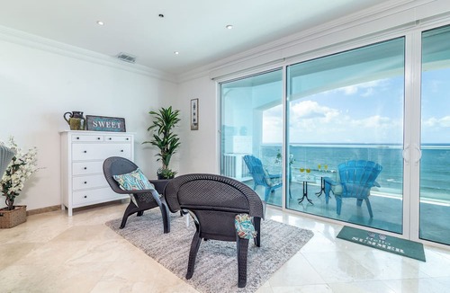 Rosarito Apartment | Spacious Oceanfront Condo @ Las Olas, Pools & Gym