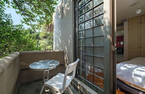 La Condesa Hotel | Charming 1-BR + Balcony, WiFi & TV; in wonderful Condesa, Mexico City