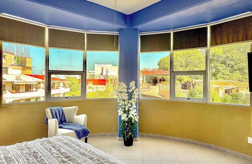 Alta Vista Apartment | Romantic Zone Spacious, Elegant 4 Bedroom Condo with Continental Breakfast