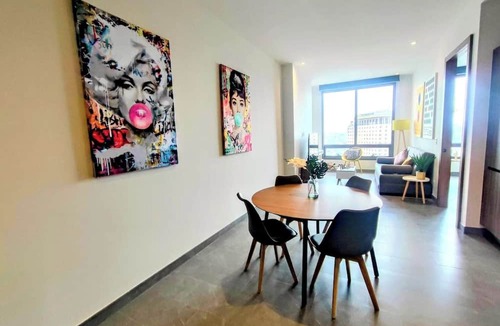 Cuauhtemoc Apartment | City View Oasis: KS Bed, Pool, Hot Tub & Gym, HS WIFI