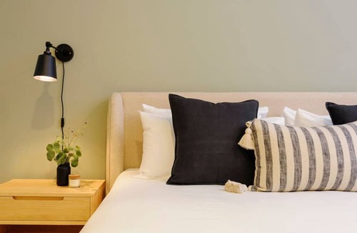 Zona Rosa Apartment | Cozy Apt. hidden inside an Antiques plaza @Juarez