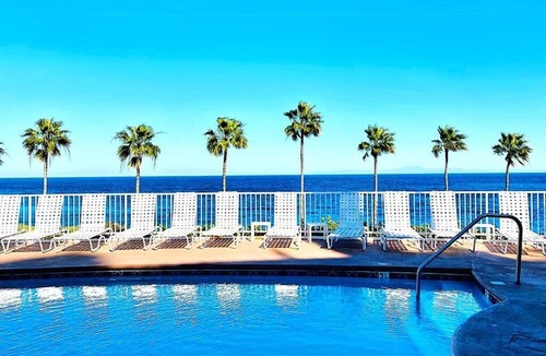 Avalon Villa | Hamilton Cove-Sunrise Bliss Ocean View w/golf cart