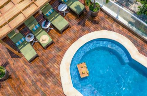 Luis Donaldo Colosio Apartment | Quiet Evenings, 1BR 2BR Suites, Pool, Kitchen WiFi AC, Beach & 5th Ave 10 Min, Supermarket 15 Min