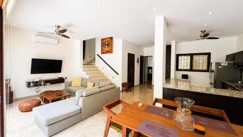 Akumal Villa | Townhome with private Rooftop & Jacuzzi - Beach across street