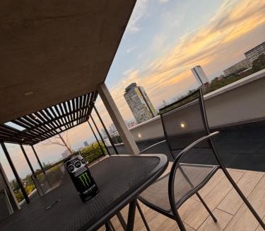 Downtown Mexico City Apartment | Stylish Loft Reforma,Queen, Sofa Bed,Twin