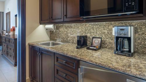 Puerto Morelos Hotel | Holiday Inn Club Vacations Grand Residences All Inclusive