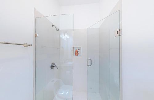 La Paloma House | Dog-Friendly Villa with Heated Outdoor Pool, Hot Tub, Streaming, Balcony, Grill