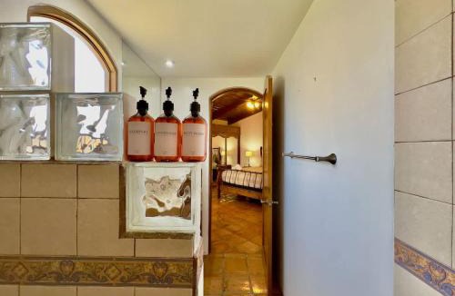 Playas de Rosarito Apartment | Puerto Nuevo Surf Casita Feliz 1 BR with pool