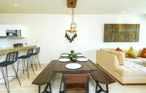 Zama Hotel | Casa Vibe PH- Private Rooftop - 3 Balcony - Pool