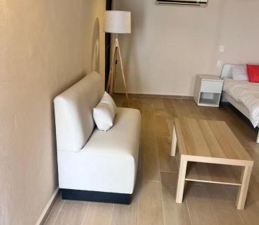 Tequesquitengo House | Casa Mediterránea, lujo y confort junto al lago