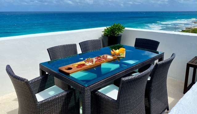 Deep Blue Luxury Apartments in Isla Mujeres