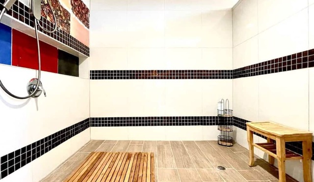 Casa Roja - King Bed - 1block2beach - Las Playas in Tijuana