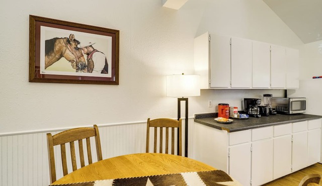 1 Mi to Downtown & Shopping: Quiet Brenham Home in Brenham