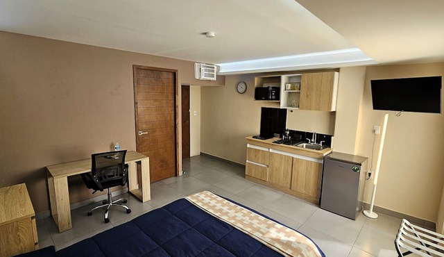 A08 SUPER CITY SUITES AT PLAZA ACEQUIA in Cuautitlan Izcalli