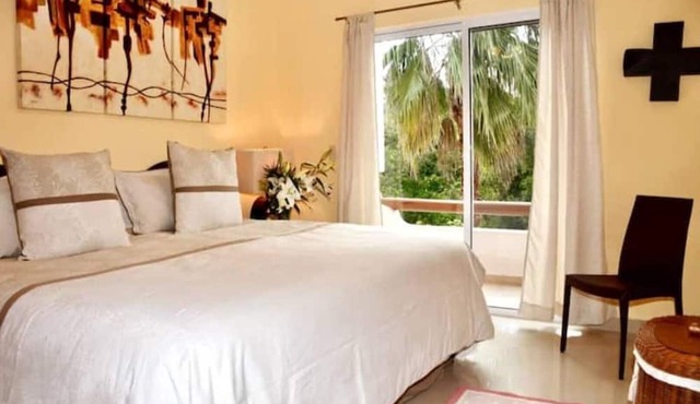 Villa de 4 Dormitorios con Piscina Cerca de la Playa