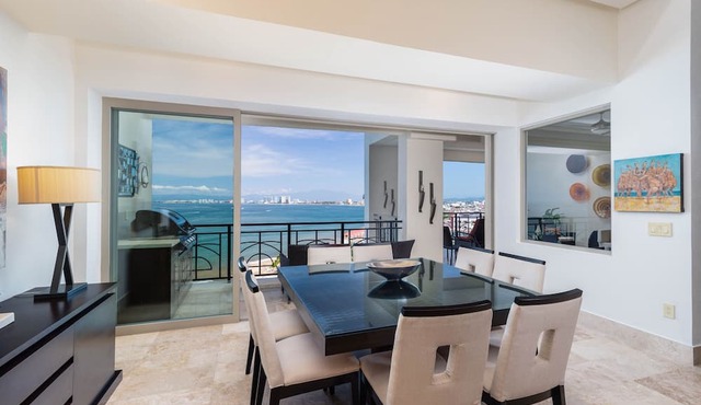 Luxury, Amazing Views! Front and Centre Romantic Z in Puerto Vallarta