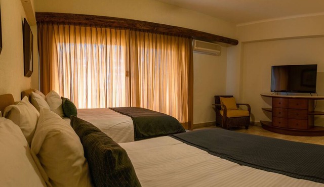 Beautiful Studio with balcony inside resort in Puerto Vallarta