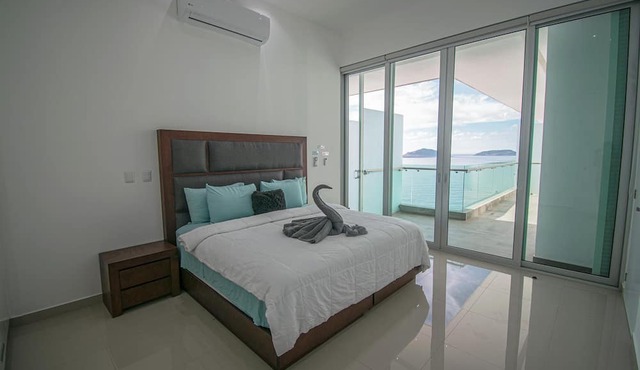 Everything you need on the Malecon -1503 T eMe in Mazatlán