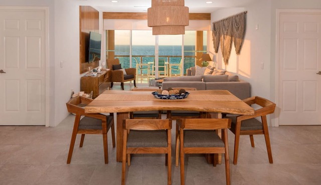 Tropical Paradise w/Ocean Views at El Cantil 7BS