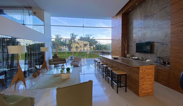 Beautiful Peninsula 3 Bedrooms Beachfront in Mazatlán