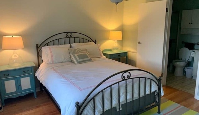 Lewes Beach Cottage - Quiet Quaint and Close To Everything! in Lewes