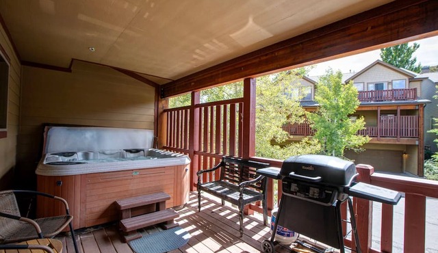 Moose Mgmt at Bear Hollow 5437: Pvt. Hot Tub-BBQ-Garage Parking- Dogs Welcome in Park City