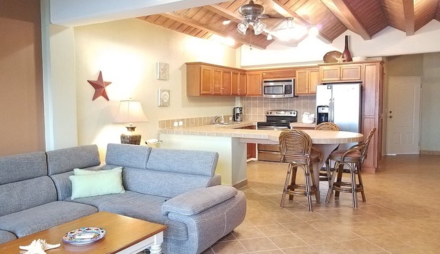 AMAZING VIEWS from this spacious 2 bed 2 bath in San Carlos