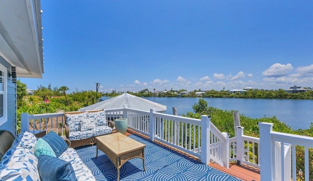 Newly renovated, Luxury 3 Bedroom pool home close to beach, private dock on Kettle Harbor. in Placida