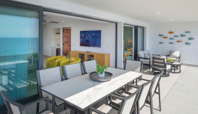 Luxury Beachfront 4BR/Panoramic Ocean View + Rooftop & beach pool + Gym + Spa in Bucerías