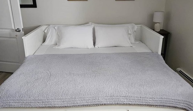 Cozy Bethpage Hideaway in Bethpage