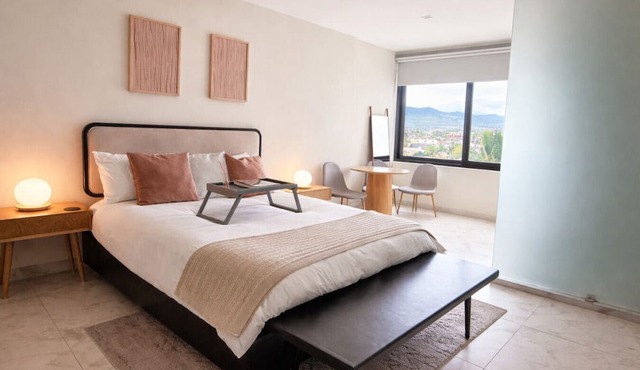 Luxury Cabo Studio | Rooftop Pool, Hot Tub & Walk to Beach in Cabo San Lucas