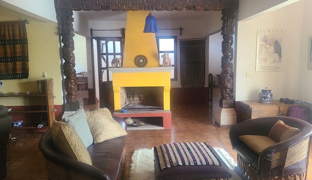 Centrally located spacious 5-bedroom casa with WiFi indoor pool in Pátzcuaro in Pátzcuaro