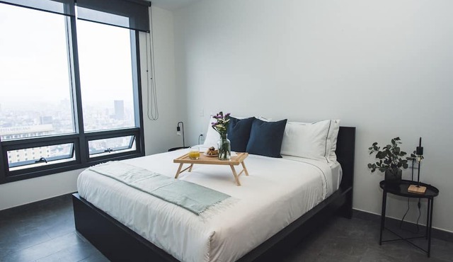 Fully equipped kitchen, high speed internet, comfy king-size bed and a small sofa bed. in Cuauhtémoc