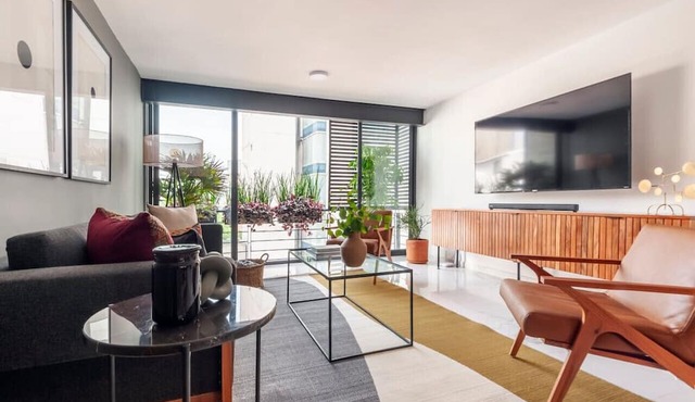 Bright and stylish apartment with balcony in Ciudad de México