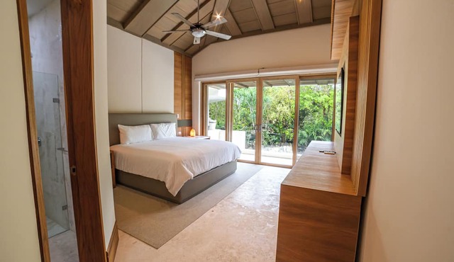 Luxury house with private cenote and cave in Puerto Aventuras
