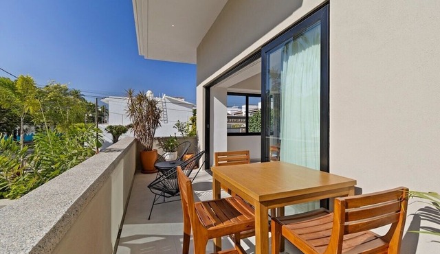 Modern Corner Condo in Versalles Rooftop Infinity Pool Prime Foodie Location in Puerto Vallarta