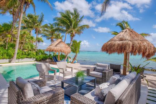 Private Beach Villa - Casa de la Brisa in Akumal