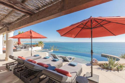 Majestic Las Olas Palmilla Beach Front Villa in San Jose del Cabo