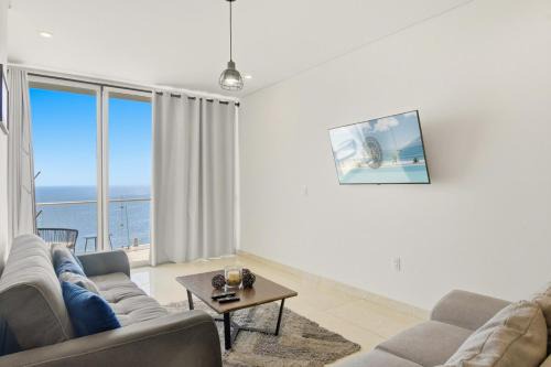 Camino al Mar Floor 24 King bed Beach Front in Mazatlán
