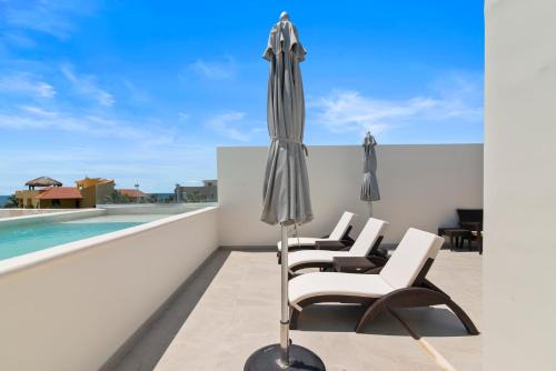 3 Bedroom Jungle Vibes Condo in Akumal Beach Access Rooftop Pools in Akumal