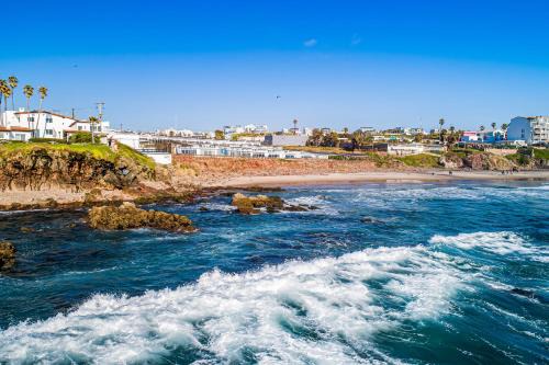 Dog-friendly Villa with Heated Pool, Hot Tub, Streaming, Partial Ocean Views in Rosarito