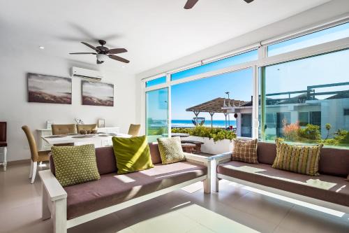 Peaceful Dog-Friendly Villa with Outdoor Pool, Rooftop Patio, Beach Views, & AC in Rosarito